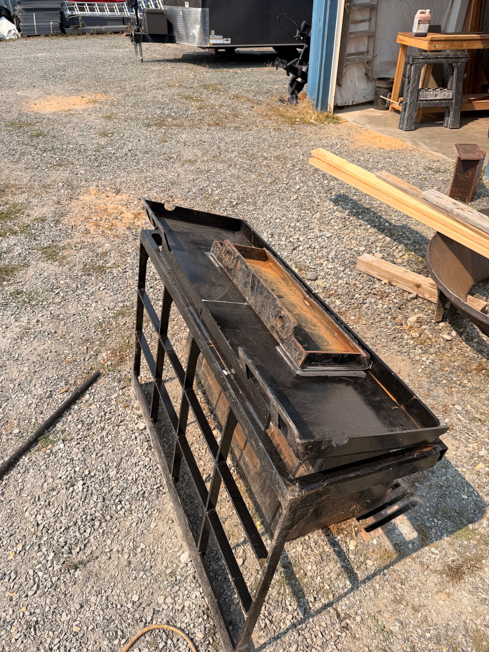 Gallery photos for Skid Steer Bucket Attachment Fabricated for Local Landscaping Crew: Image #2